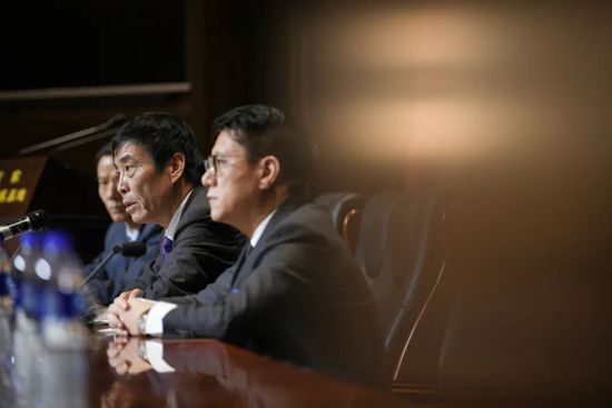 阿森纳的基维奥尔、马竞的瑟云聚转会都很复杂。